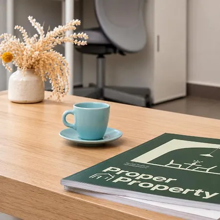 Timelessly Modern 1br In Old Town Apartman