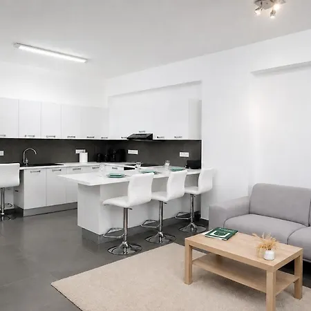아파트 Timelessly Modern 1br In Old Town 니코시아