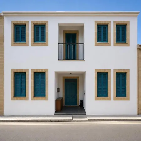 Apartman Timelessly Modern 1br In Old Town *